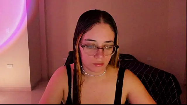 atenas 05  online show from September 11, 2025, 6:30 pm