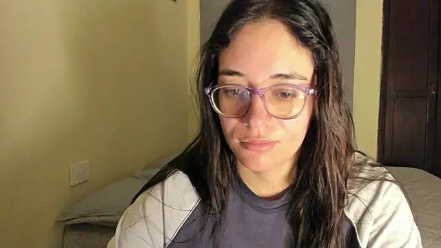 Snapshot of atenas_05_ chatting on July 24, 2026, 9:27 am atenas 05 online show from July 24, 2026, 9:27 am