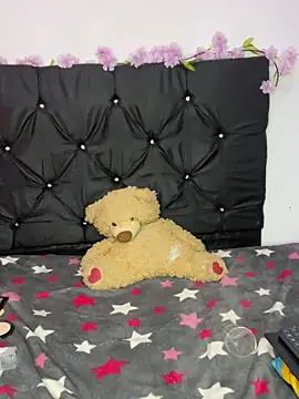 alisson carolina73 online show from March 16, 2025, 9:05 pm