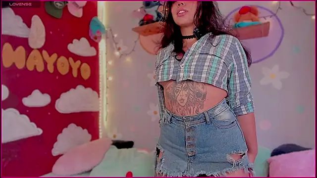 Snapshot of kiki_cavilll chatting on November 22, 2025, 1:32 pm kiki cavilll online show from November 22, 2025, 1:32 pm