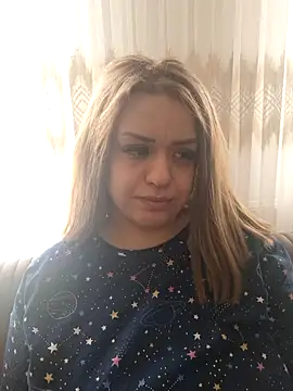 Snapshot of cansuozell chatting on March 6, 2026, 10:21 am cansuozell online show from March 6, 2026, 10:21 am