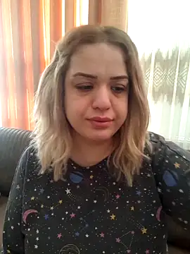 cansuozell online show from May 2, 2026, 3:56 am
