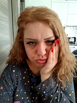 Snapshot of cansuozell chatting on February 28, 2026, 7:52 am cansuozell online show from February 28, 2026, 7:52 am