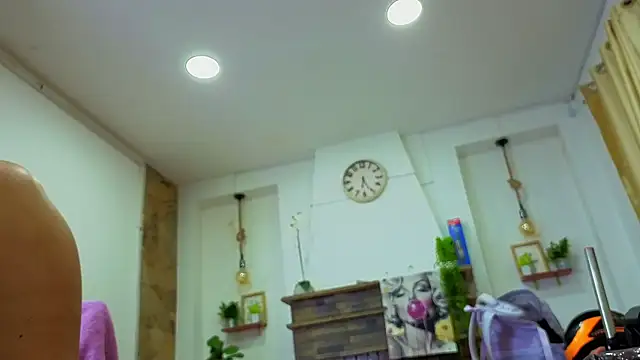 Snapshot of dulce_celeste15 chatting on February 28, 2026, 2:17 pm dulce celeste15 online show from February 28, 2026, 2:17 pm