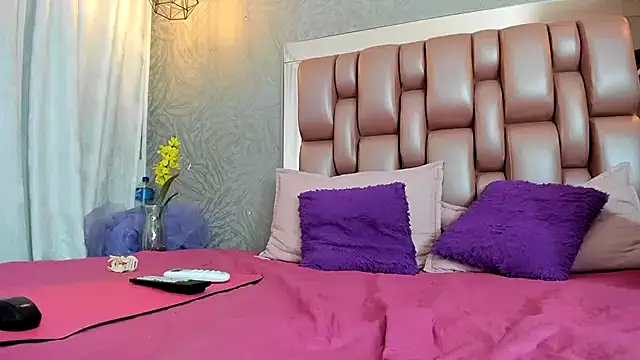 KOURTNEY-- online show from January 11, 2026, 2:18 am