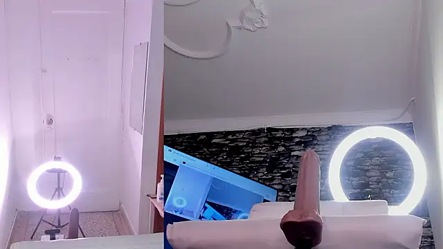 zoe backer online show from February 19, 2026, 11:18 am