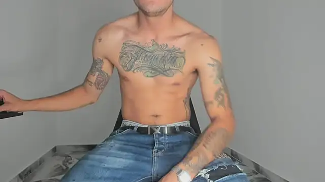 Snapshot of mikee_scooth chatting on January 12, 2026, 8:15 pm mikee scooth online show from January 12, 2026, 8:15 pm