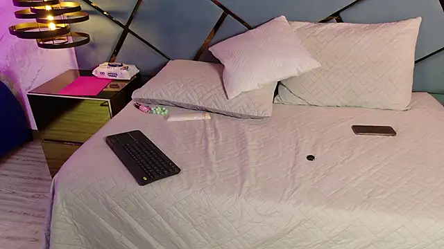 Snapshot of ammy_durand chatting on March 8, 2026, 7:28 pm ammy durand online show from March 8, 2026, 7:28 pm