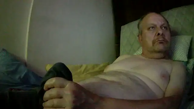 amylrmm1903 online show from June 24, 2026, 8:50 pm