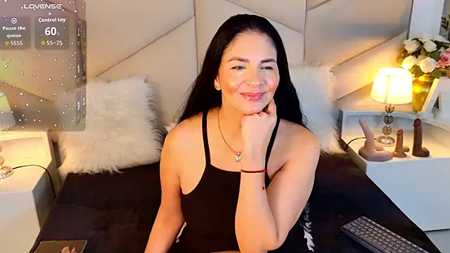 Snapshot of AlizonMoreti chatting on June 17, 2026, 12:59 pm AlizonMoreti online show from June 17, 2026, 12:59 pm