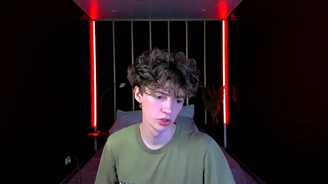 LukeSweet online show from June 25, 2026, 2:55 pm