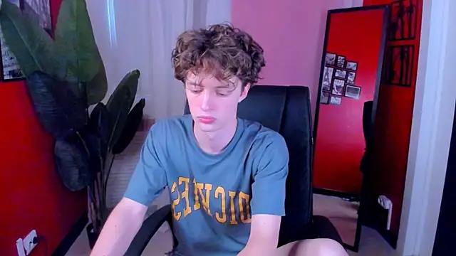LukeSweet online show from June 22, 2026, 12:02 pm