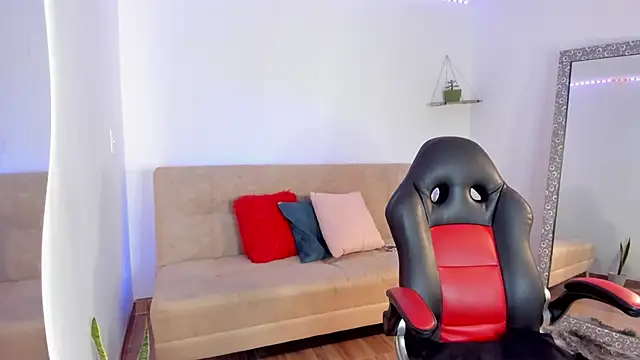 Sweetluna   online show from February 14, 2025, 2:50 am