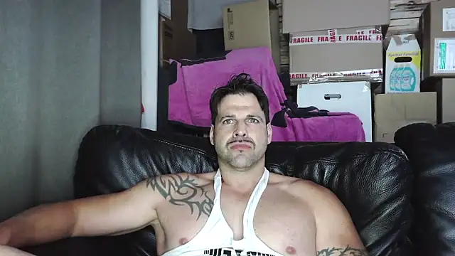 XxBigboybandxX online show from May 5, 2026, 7:06 pm