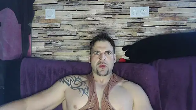 XxBigboybandxX online show from March 16, 2025, 8:32 am