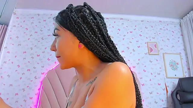 Snapshot of ashlyleee_ chatting on December 27, 2024, 3:37 pm ashlyleee online show from December 27, 2024, 3:37 pm