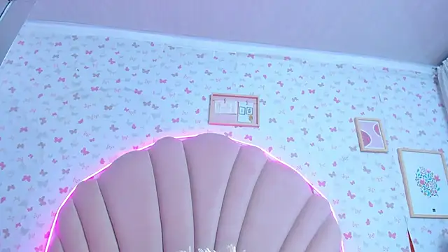 Snapshot of ashlyleee_ chatting on December 31, 2024, 3:31 pm ashlyleee online show from December 31, 2024, 3:31 pm