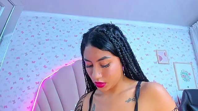 Snapshot of ashlyleee_ chatting on January 8, 2025, 12:26 pm ashlyleee online show from January 8, 2025, 12:26 pm