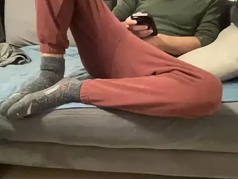 4small4inchlol online show from January 7, 2026, 10:04 pm