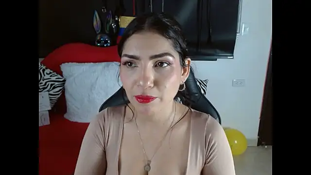 Carolaine69  online show from June 24, 2026, 2:15 pm