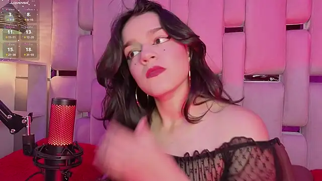 ValerieKay  online show from May 2, 2026, 8:47 pm