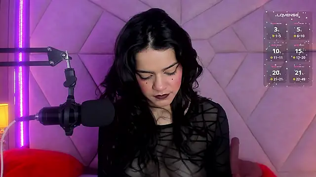 ValerieKay  online show from September 26, 2025, 2:24 pm