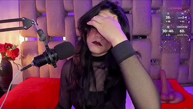 ValerieKay  online show from September 25, 2025, 9:32 pm