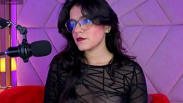 ValerieKay  online show from September 12, 2025, 1:55 pm