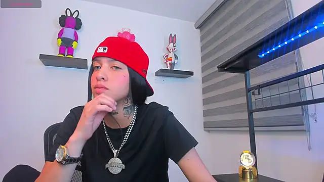 Gangster Girl online show from February 19, 2026, 2:30 am