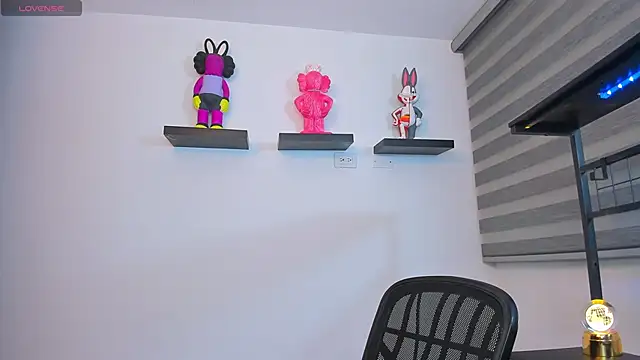 Gangster Girl online show from February 17, 2026, 6:54 am