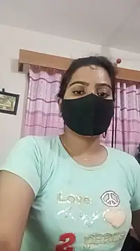 Snapshot of Amisha-2 chatting on June 24, 2026, 6:39 pm Amisha-2 online show from June 24, 2026, 6:39 pm