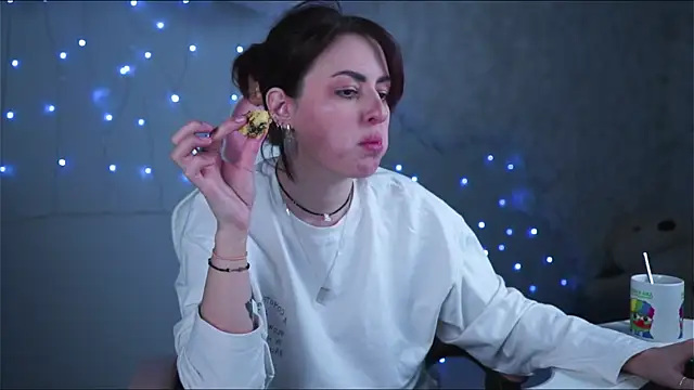 Lana  May online show from March 2, 2025, 11:30 am