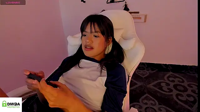 meganthompsonn22 online show from September 30, 2025, 6:03 pm