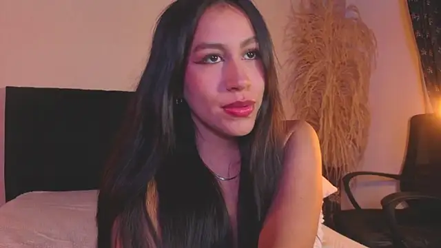 EmiGomez  online show from July 5, 2026, 4:19 am