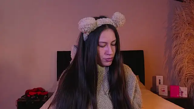 EmiGomez  online show from June 29, 2026, 3:02 am