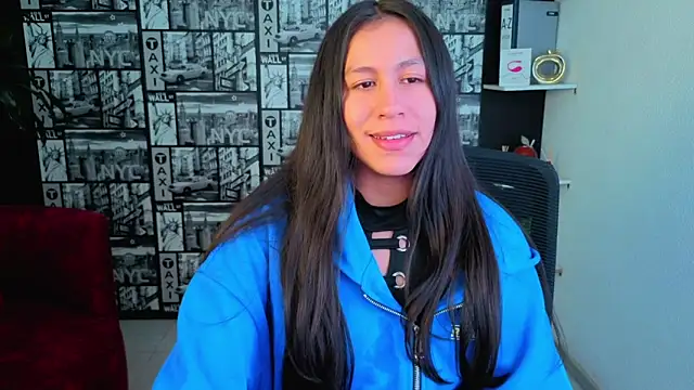 EmiGomez  online show from June 7, 2026, 3:45 am