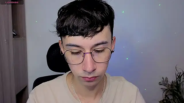 cameron cum online show from October 16, 2025, 1:52 pm