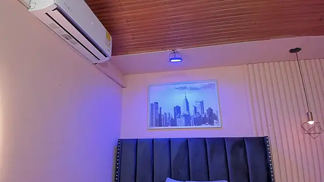 viiolett lee online show from September 23, 2025, 9:00 pm