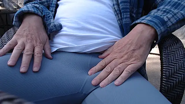 Toy-Daddy online show from September 21, 2025, 8:25 pm