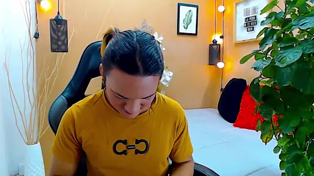 aslyhernandez 7 online show from September 10, 2025, 11:53 am