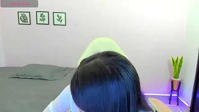 sophie pazz online show from November 15, 2025, 10:25 pm