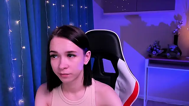 LilithStrangfor online show from December 23, 2024, 11:28 pm