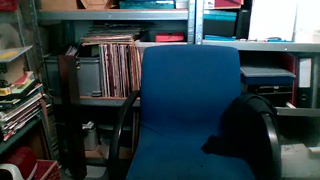 P4RtYBOII92 online show from October 21, 2025, 6:29 pm