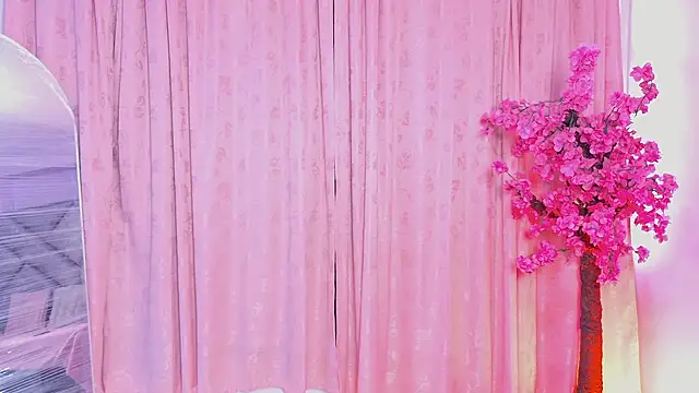 Elith noa online show from January 7, 2026, 7:30 pm