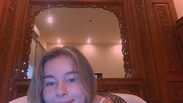 Eva Jaya online show from November 11, 2025, 5:13 am