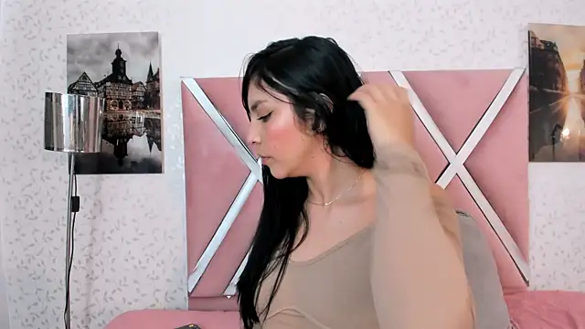  miaquevedo  online show from February 9, 2026, 12:03 pm