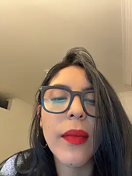  miaquevedo  online show from May 4, 2026, 12:41 pm