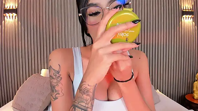 CaitlynCouper online show from March 11, 2026, 11:48 am