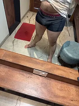 Snapshot of versatile_guy01 chatting on March 21, 2026, 10:31 am versatile guy01 online show from March 21, 2026, 10:31 am