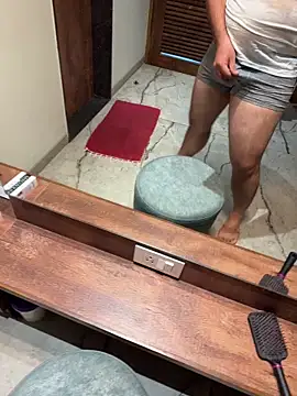 Snapshot of versatile_guy01 chatting on October 12, 2025, 9:54 am versatile guy01 online show from October 12, 2025, 9:54 am